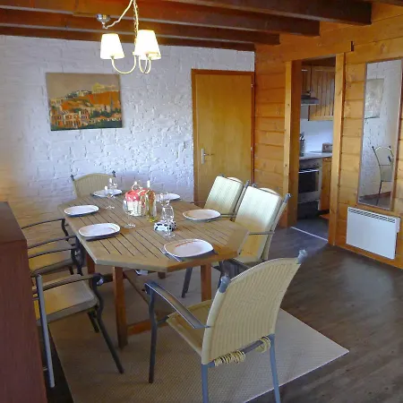 Chalet Ecureuil 4 בקתה ננדה